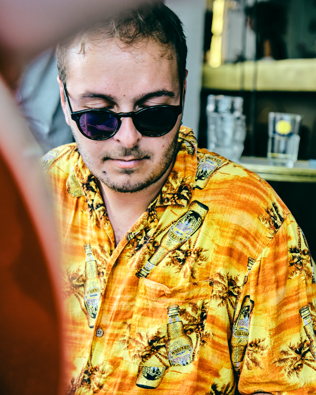 zoom 14
