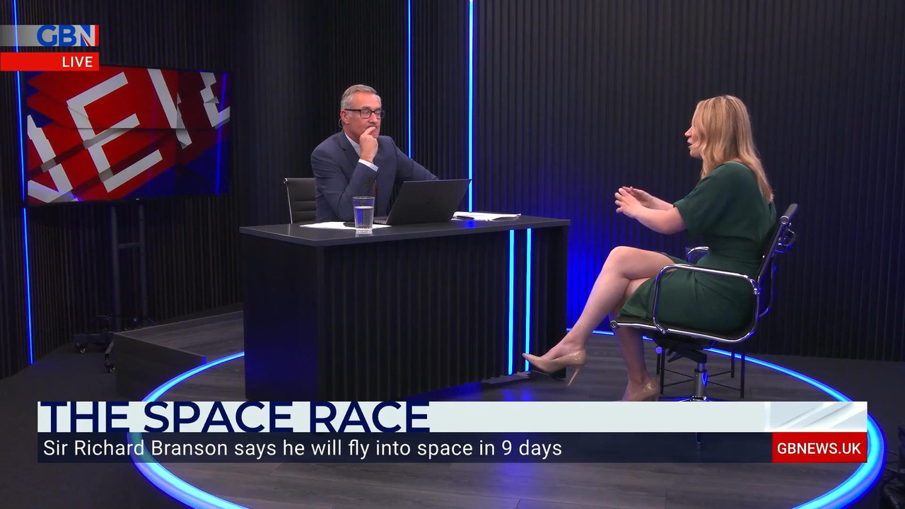 Space race Branson and Bezos will fly to space.mp4_snapshot_05.41_[2021.07.02_23.15.36]