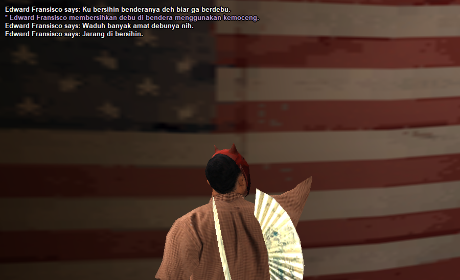 membersihkan-debu-di-bendera.png