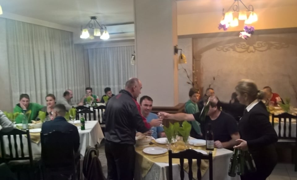 F49F0CF5-2DB9-4FF9-96C7-BB5AB02F64AD