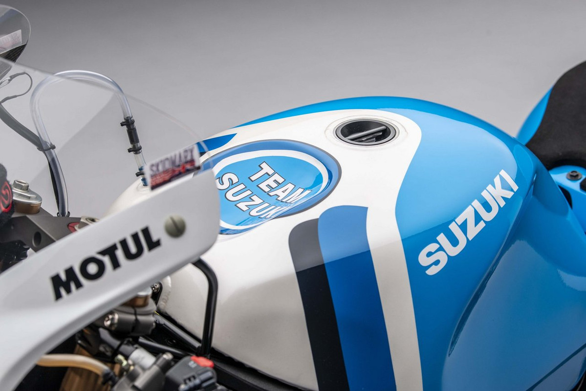 Team Classic Suzuki выкатили обновленный Suzuki GSX-R750 SRAD 1996