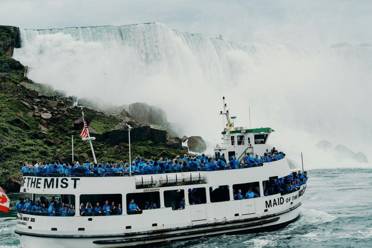  Maid
							of the Mist