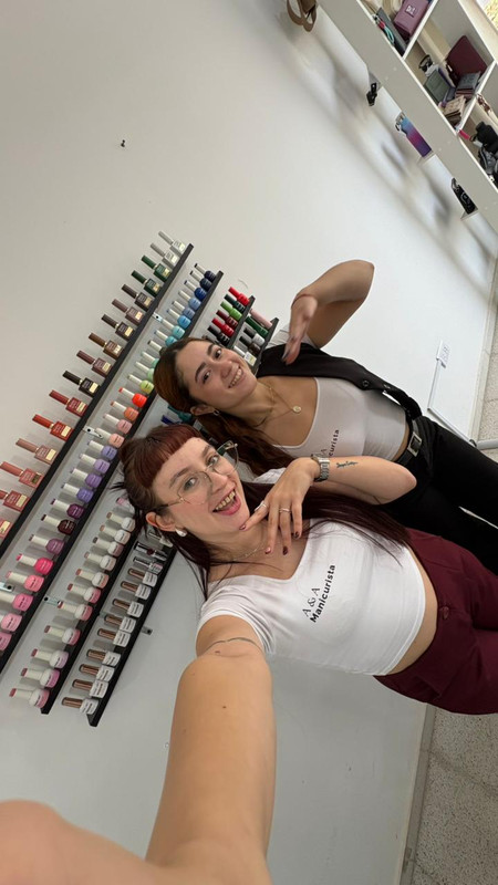 aylinnails y Agustina en A&A Estudio