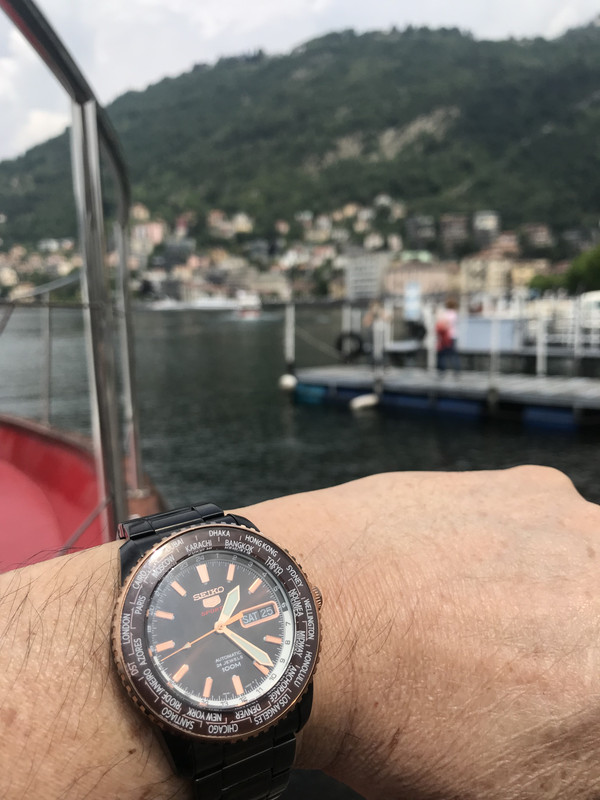 C94639EC-4B9D-4E27-ABF3-C4816976250C