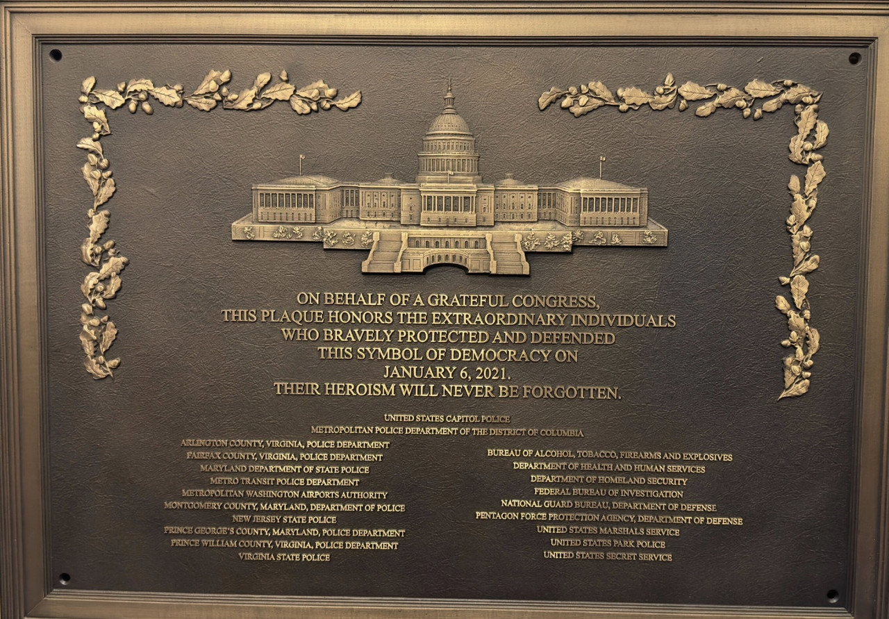 plaques2