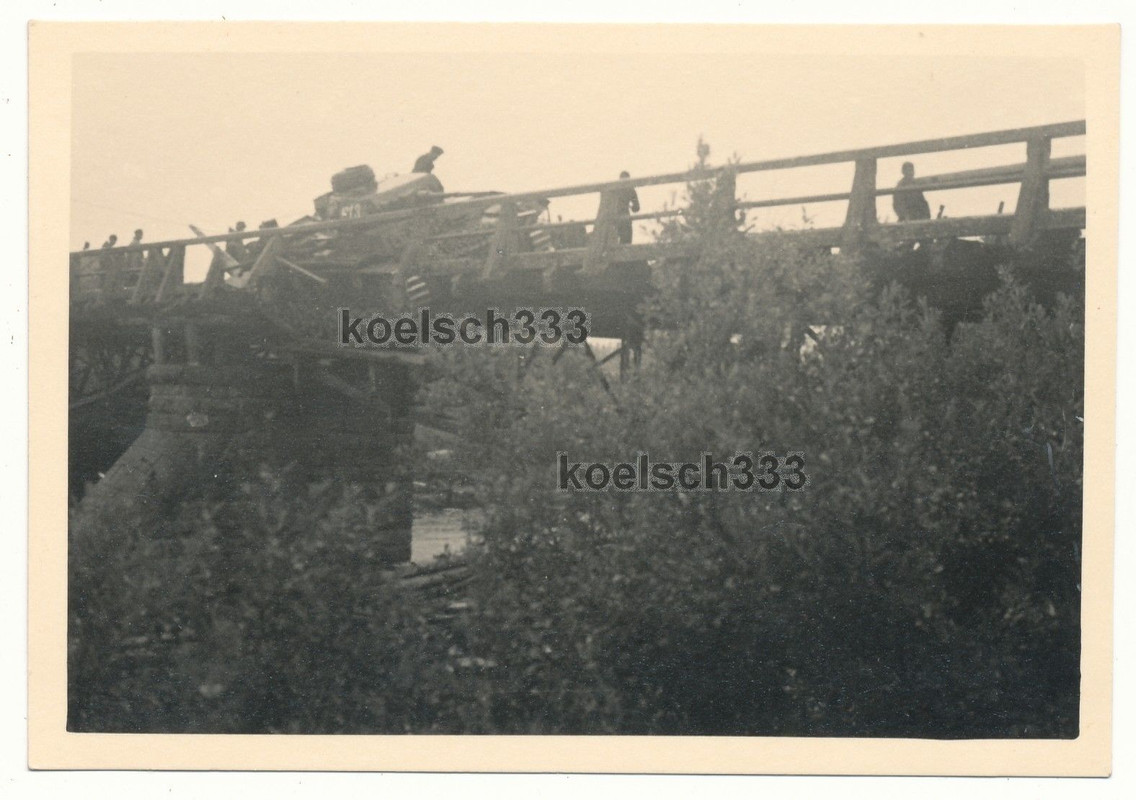Panzer III stürzt von Brücke  1. Pz. Div. Polen 