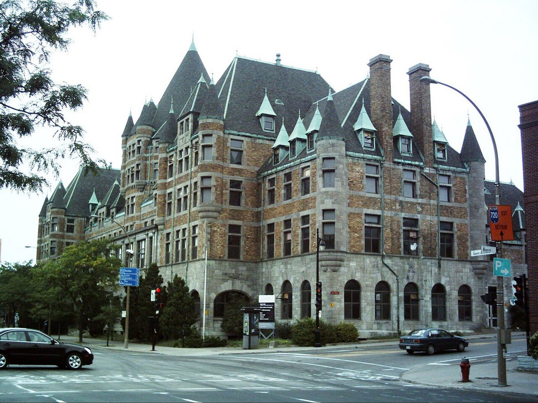 Edifice-Jacques-Viger Здание Жака Виже архитектурная жемчужина Монреаля