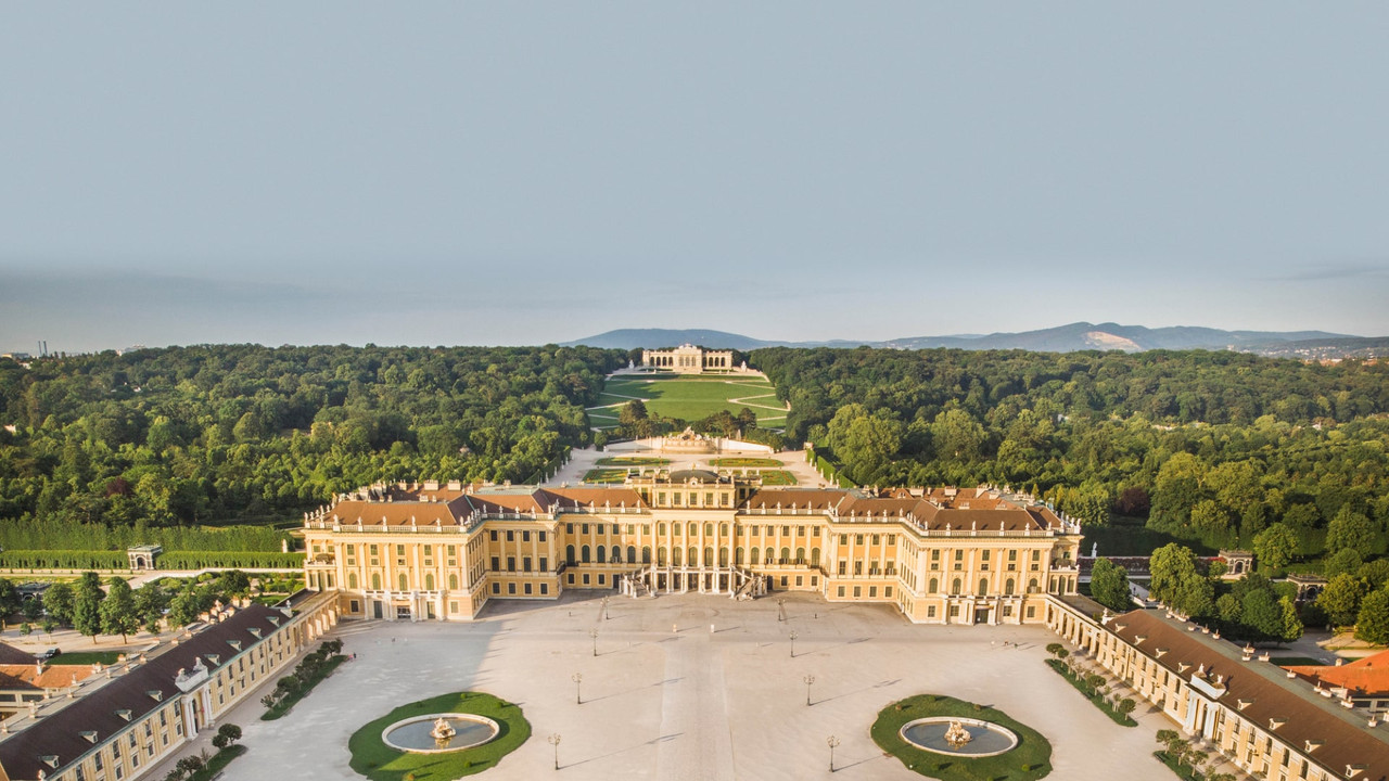 schoenbrunn-vienna-2