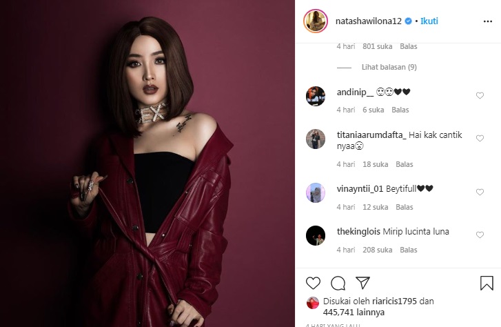 Natasha Wilona tampil seksi dengan tato di bahu