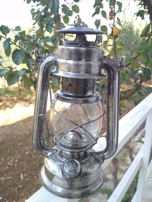 8B09E983-6EB1-40C6-B2DA-FFFEE33222B8