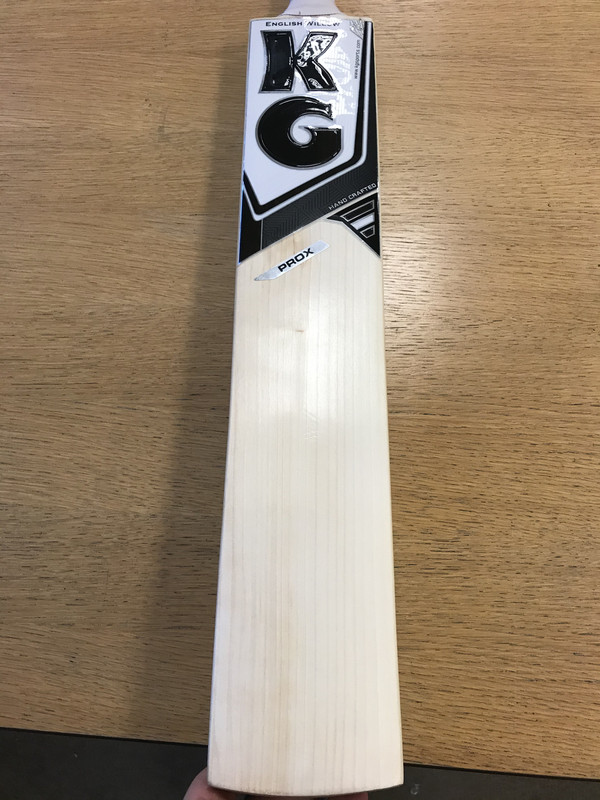 KG cricket bat Review