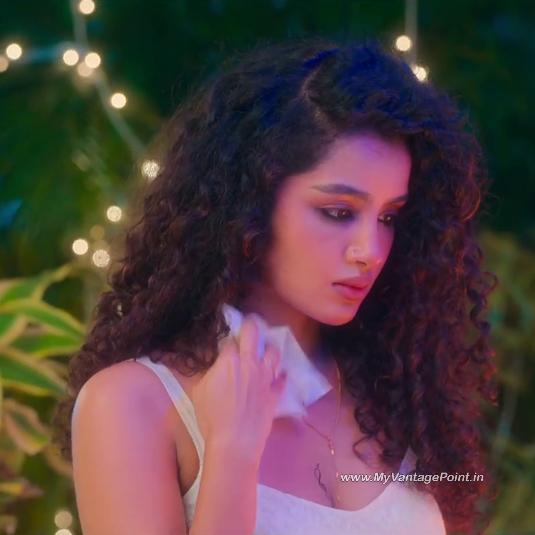15-Anupama-Parameswaran-as-Lilly-Joseph-in-the-movie-Tillu-Square-2024