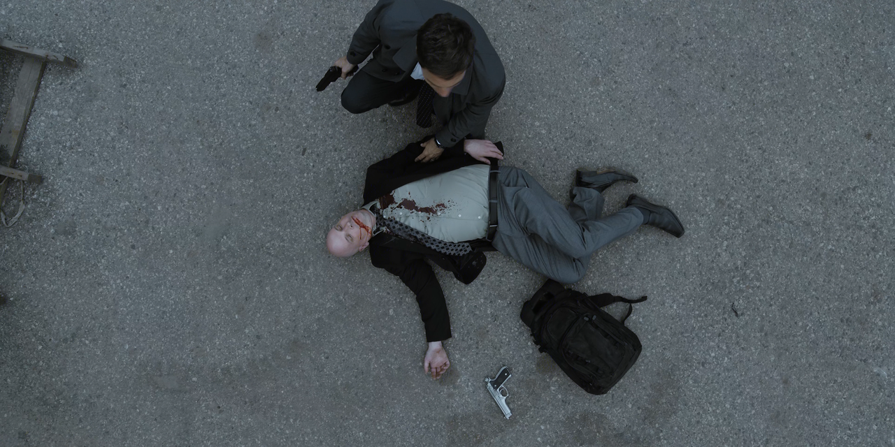 Travelers.S01E04.2160p.NF.WEBRip.DD5.1.x264-TrollUHD.pic2