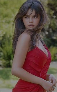 Selena Gomez 740full-selena-gomez-44