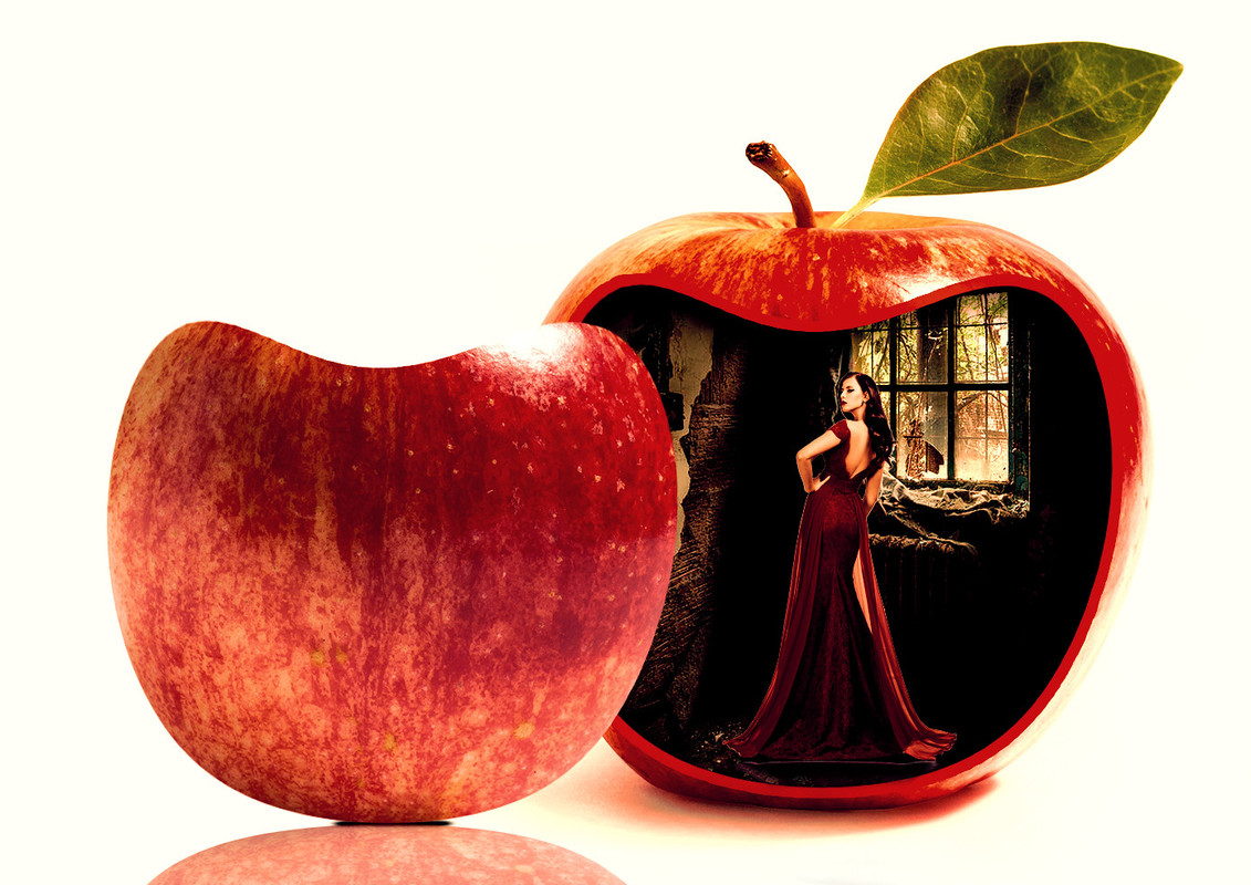 redappleladyinterior.jpg