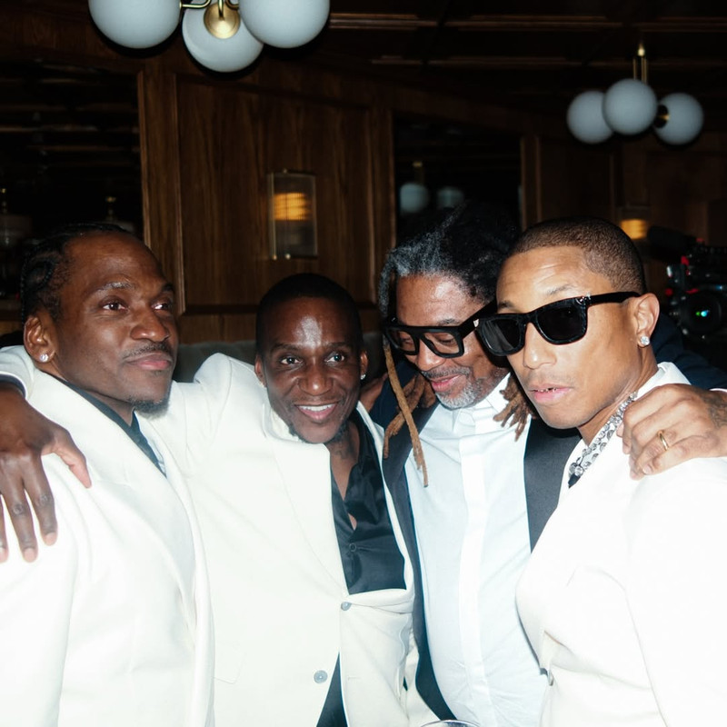 Tailored_Vuitton_Richards_Rollies_Rolls_Rehearsals_Black_Trucks_Squad_Goals_Best_Rap_Perf_(2)