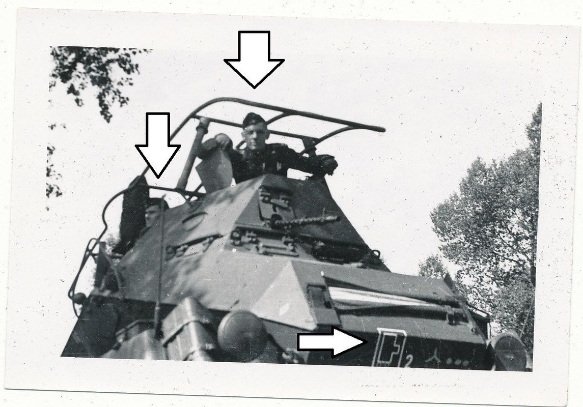 FOTO PANZERMÄNNER SDKFZ PANZERSPÄHWAGEN MIT KENN