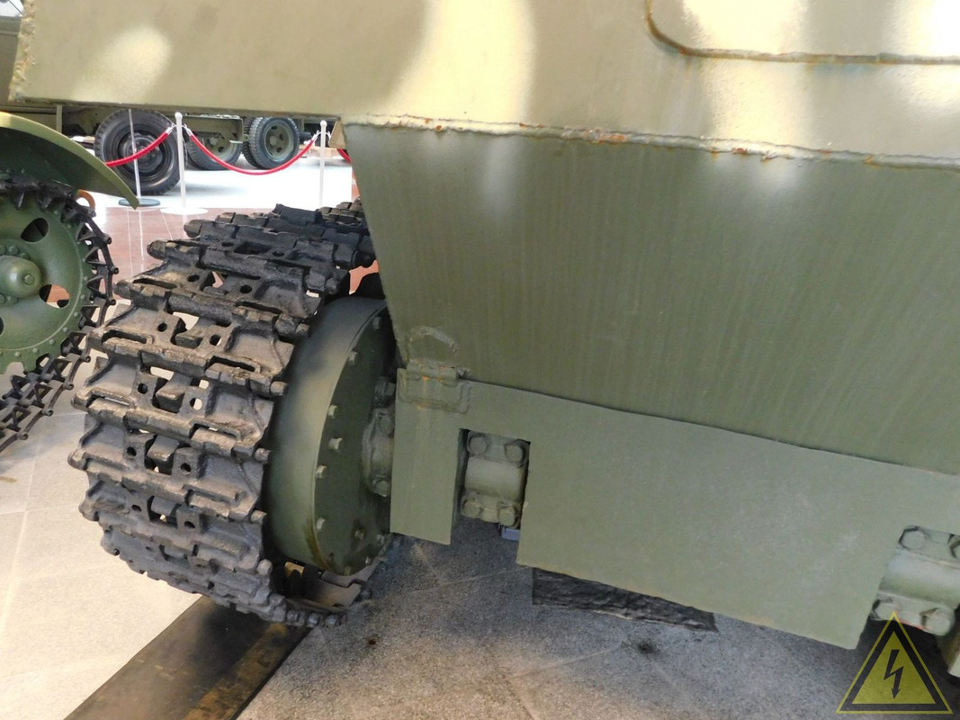 Макет советского бронированного трактор ХТЗ-16, Музейный комплекс УГМК, Верхняя Пышма DSCN5560