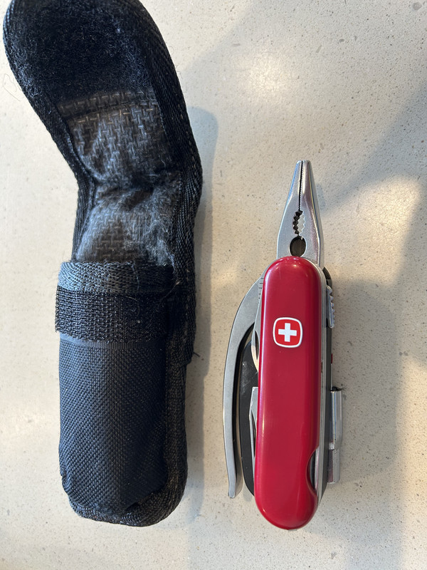 CA1631CC-1127-4BDC-89A6-3F5E3615622D