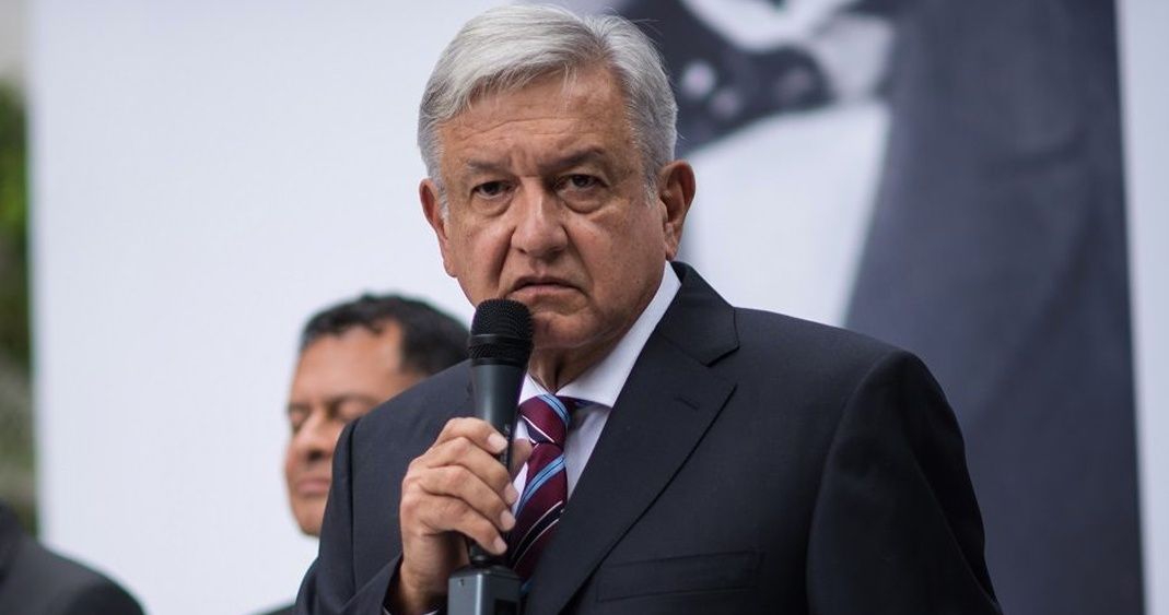 Indigno y cobarde: AMLO sobre “guerra sucia” contra candidato colombiano