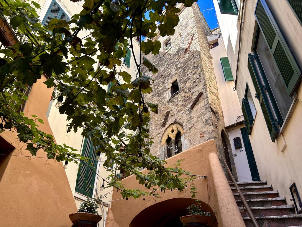 Жаркий сентябрь на побережье Тирренского моря. Жаркий сентябрь на побережье Тирренского моря.