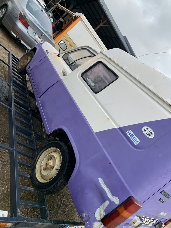 7B642F74-6D67-4B40-B5F5-0AAE05BB7663