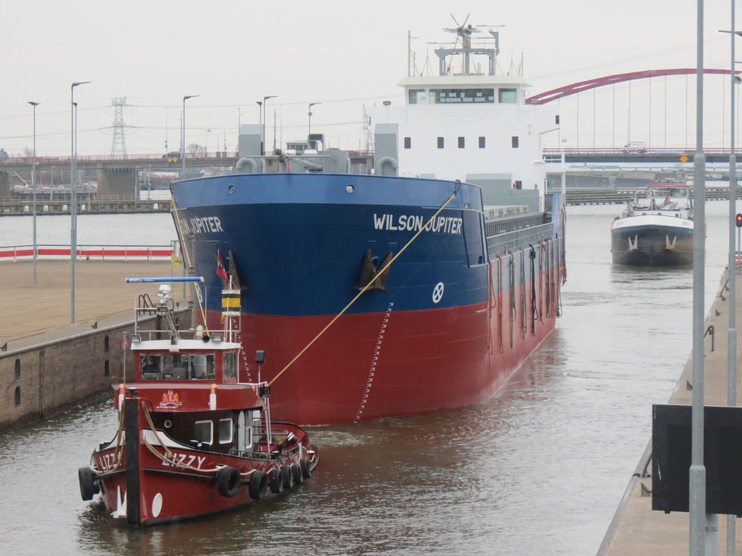 lizzy_(2002245)_met_wilson_jupiter_grote_sluis_oranjesluis_amsterdam_08-03-2021@DR_01