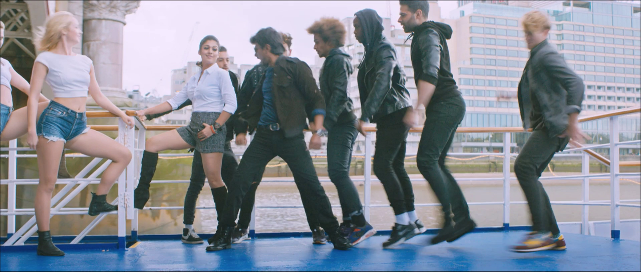 vlcsnap-2024-12-19-21h15m30s017