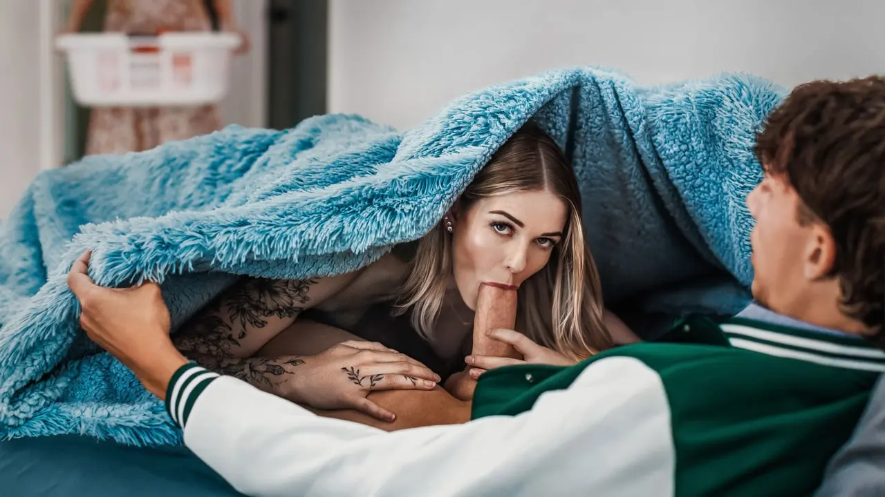 [FamilyStrokes] Naomi Ryder, Aubree Blair – “Rate How I Fuck” – Taking First Place in My Stepbro’s Sex Rankings