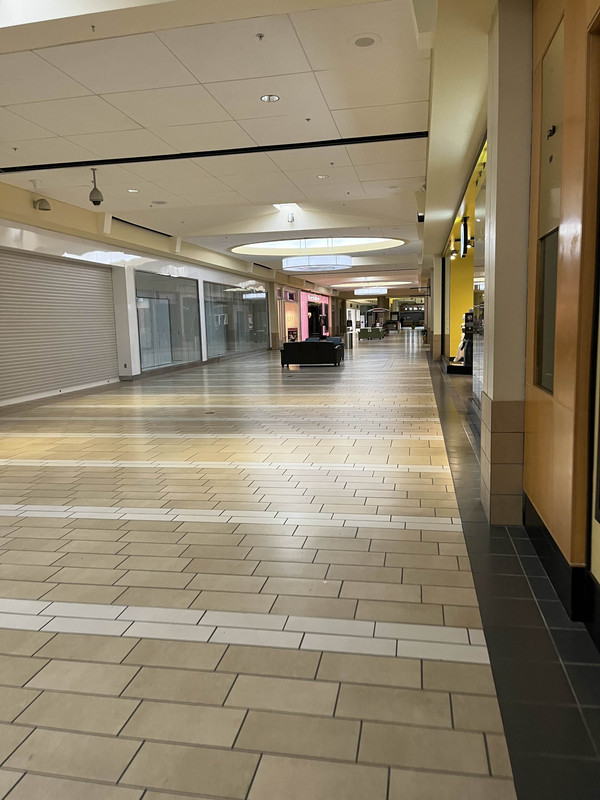 6 mall hall