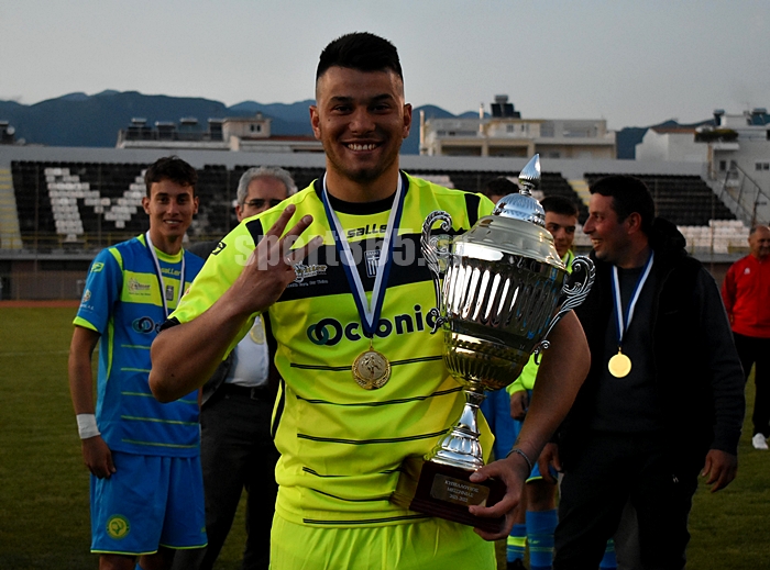 , &Tau;&epsilon;&lambda;&iota;&kappa;ό&sigmaf; &Kappa;&upsilon;&pi;έ&lambda;&lambda;&omicron;&upsilon; &Mu;&epsilon;&sigma;&sigma;&eta;&nu;ί&alpha;&sigmaf;: &Phi;&omega;&tau;&omicron;&rho;&epsilon;&pi;&omicron;&rho;&tau;ά&zeta; &alpha;&pi;&omicron; &tau;&eta;&nu; &Pi;&alpha;&rho;&alpha;&lambda;ί&alpha;