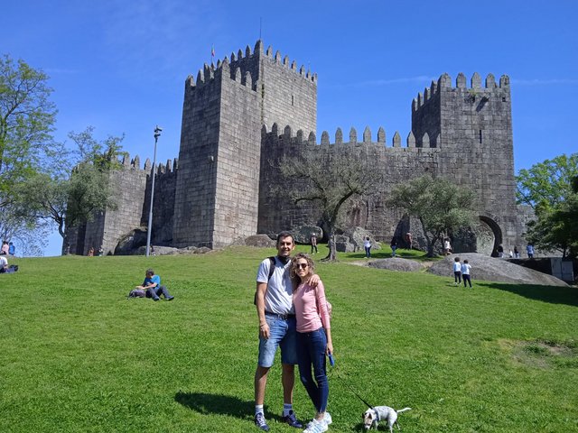 Nos volvemos a casa parando en Guimarães, cuna de Portugal. - Braga, Oporto y Guimarães. Semana Santa 2022 (5)