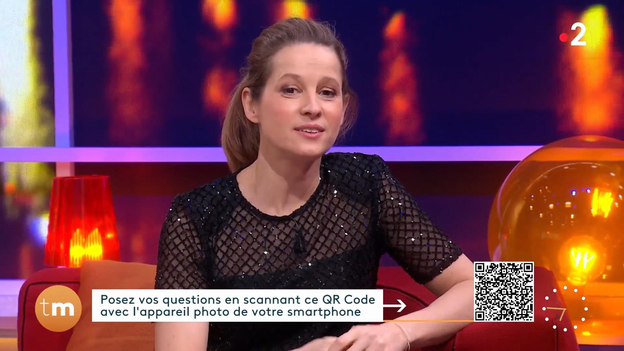 Maud Descamps 2021-12-26.mp4_snapshot_00.53_[2021.12.29_00.13.33]