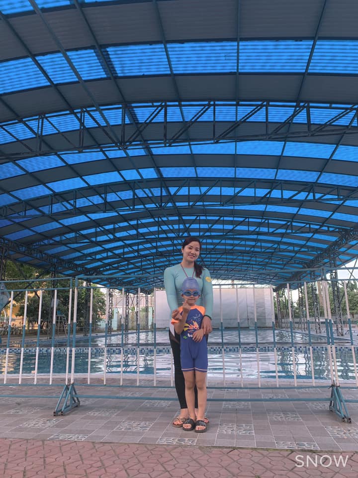 người lớn học bơi
