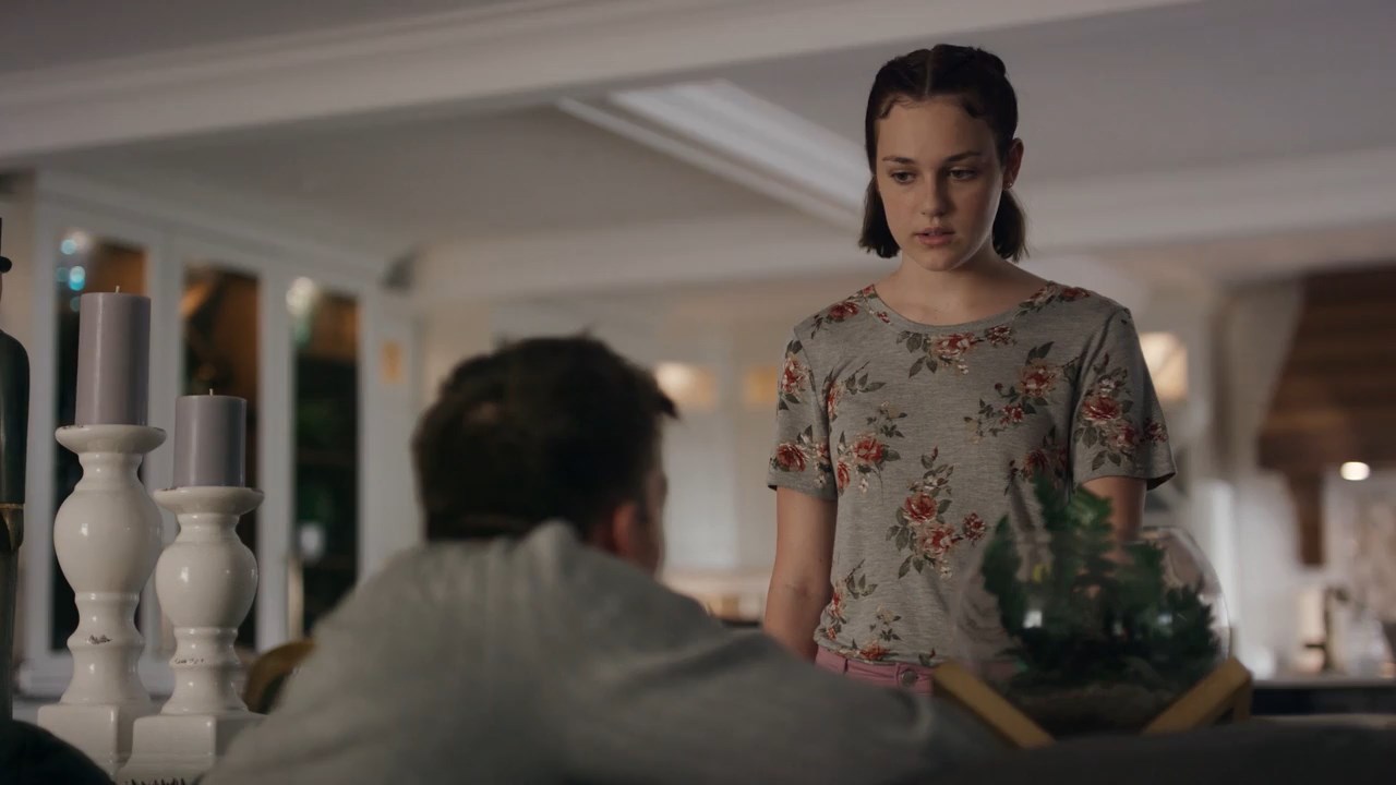 Love, Fashion, Repeat 2022 WebRip [Hindi + English] 480p 720p ESub Screenshot