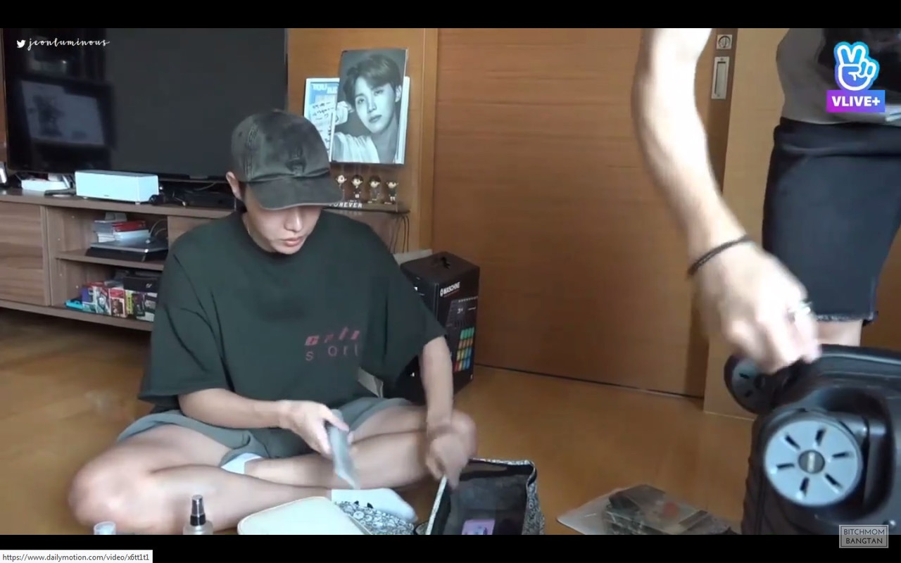 Kamar J-Hope dan Jimin