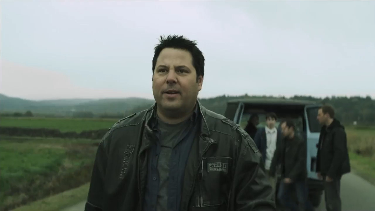 End of the World 2013 BluRay [Hindi + Tamil + Telugu + English] 480p 720p Screenshot