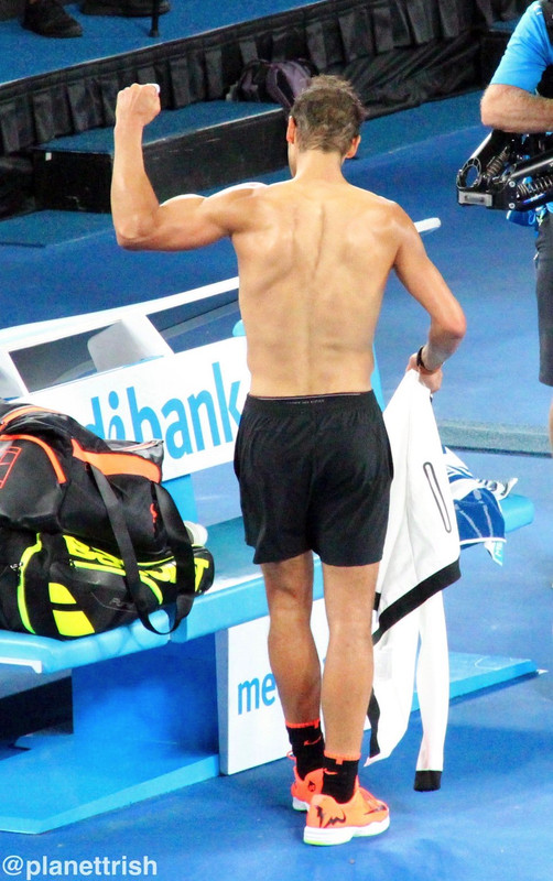 C3fHgJ0UYAA0mDc.jpg large