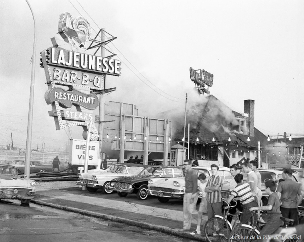 62AACC06-5411-4171-826E-383B7F3BFCCC