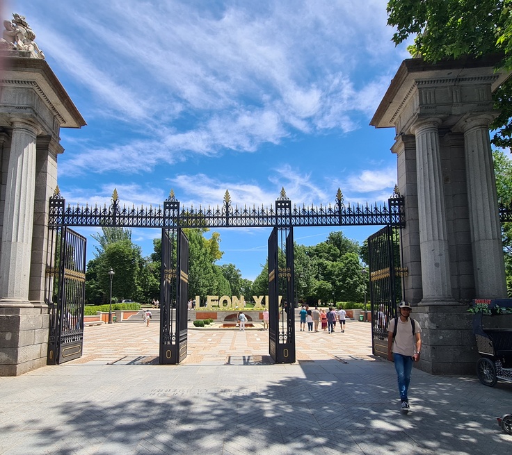 Leon Retiro