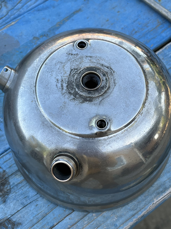 FAB35AA0-3DEA-48A9-A0C2-21CA9954E929