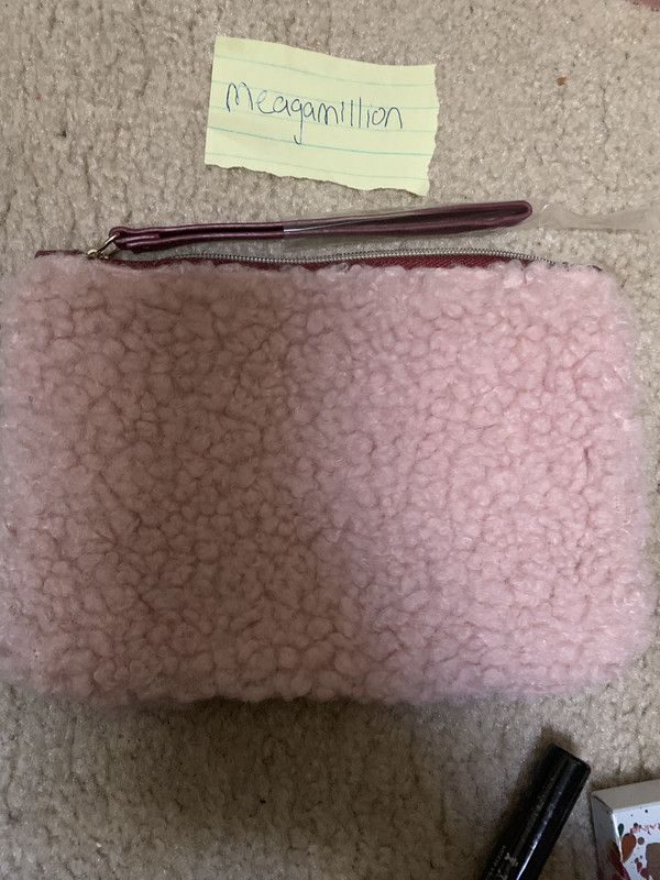 EF2662F4-5D73-4A38-95BF-F25B31E1BF56