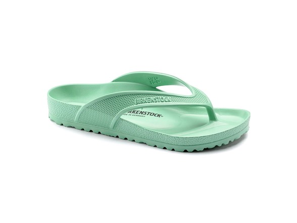 Elevate Your Style: Woot’s Unbeatable Deals on Birkenstock, Dr. Martens, and More