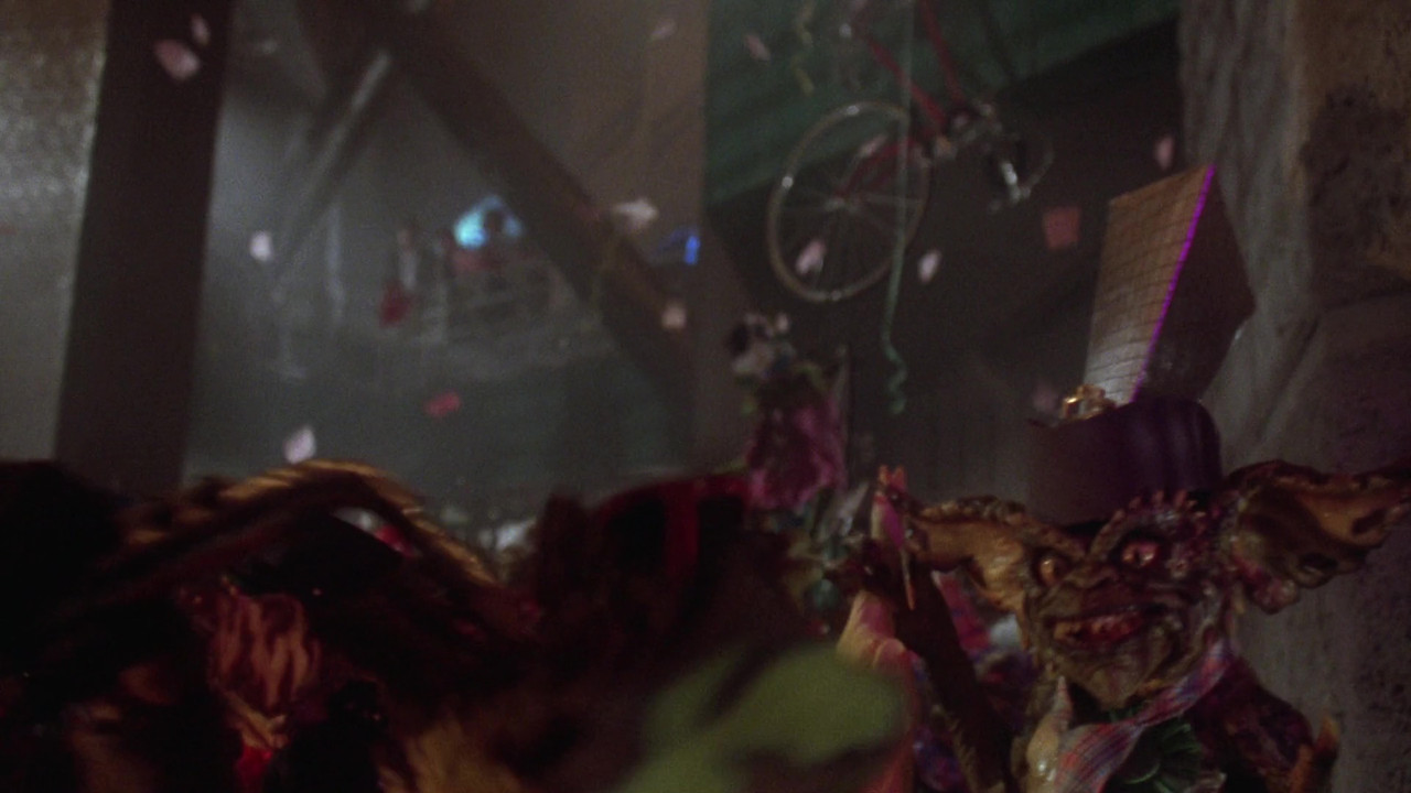 vlcsnap-2019-10-28-23h03m20s065