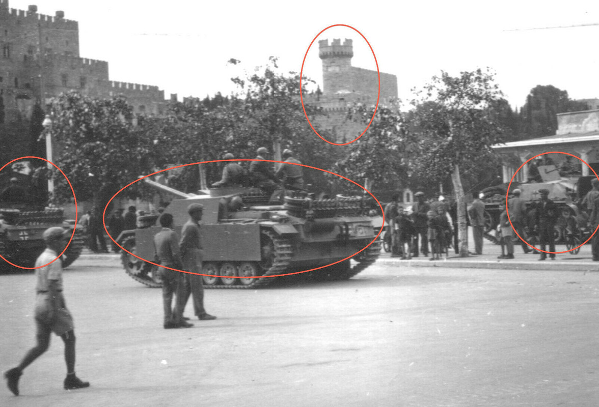 Orig. Foto Sturmgeschütz Abteilung RHODOS 1943 -Sturmhaubitze 42