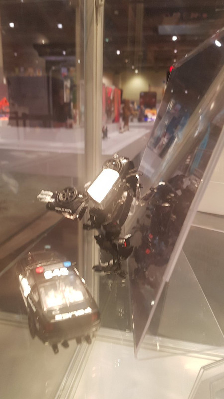 11-Studio-Series-Barricade