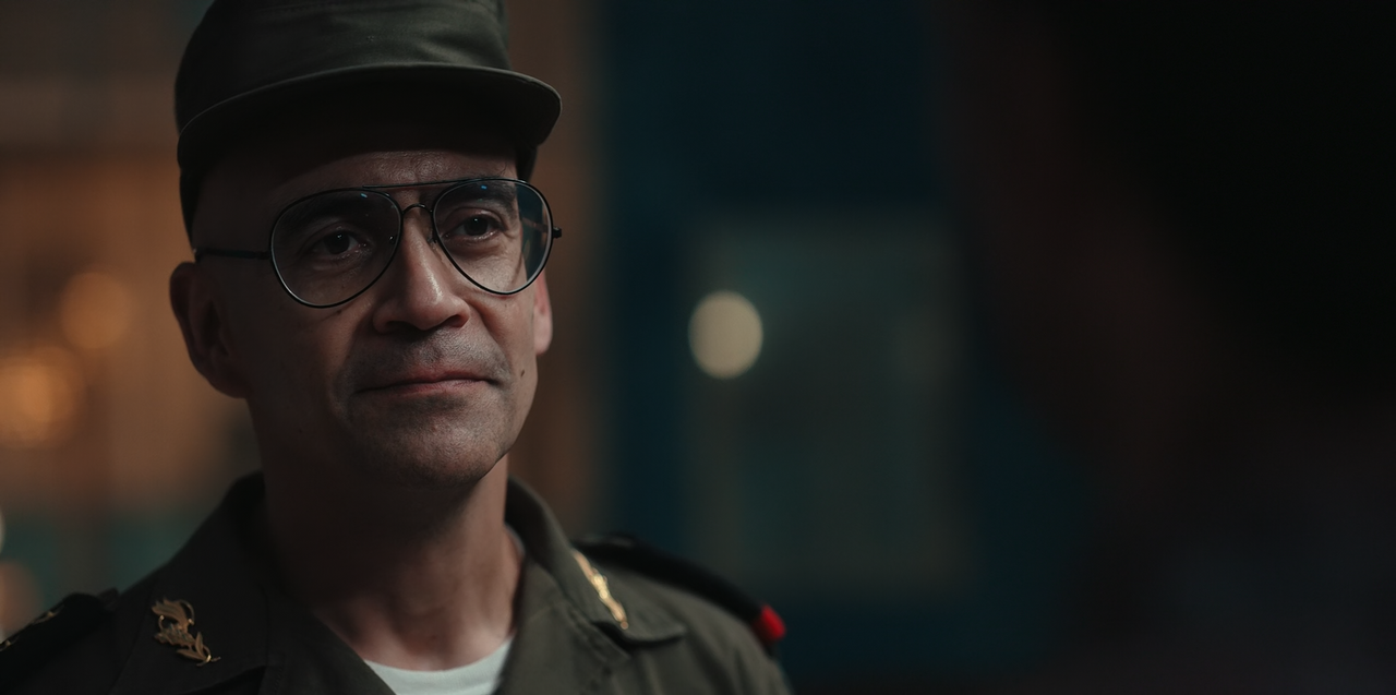 Narcos.Mexico.S03E05.Boots.on.the.Ground.1080p.10bit.BluRay.AAC5.1.HEVC-Vyndros.mkv_snapshot_46.04_[