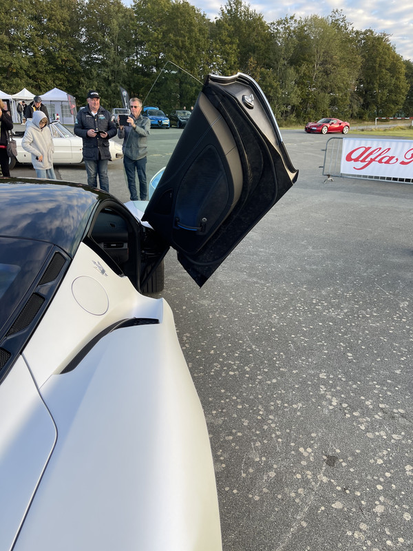 B19B4A75-BC28-489B-85F2-D876EABCA7DE