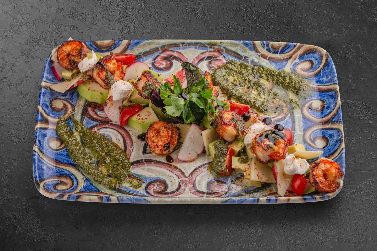 Авокадо салат (250г)