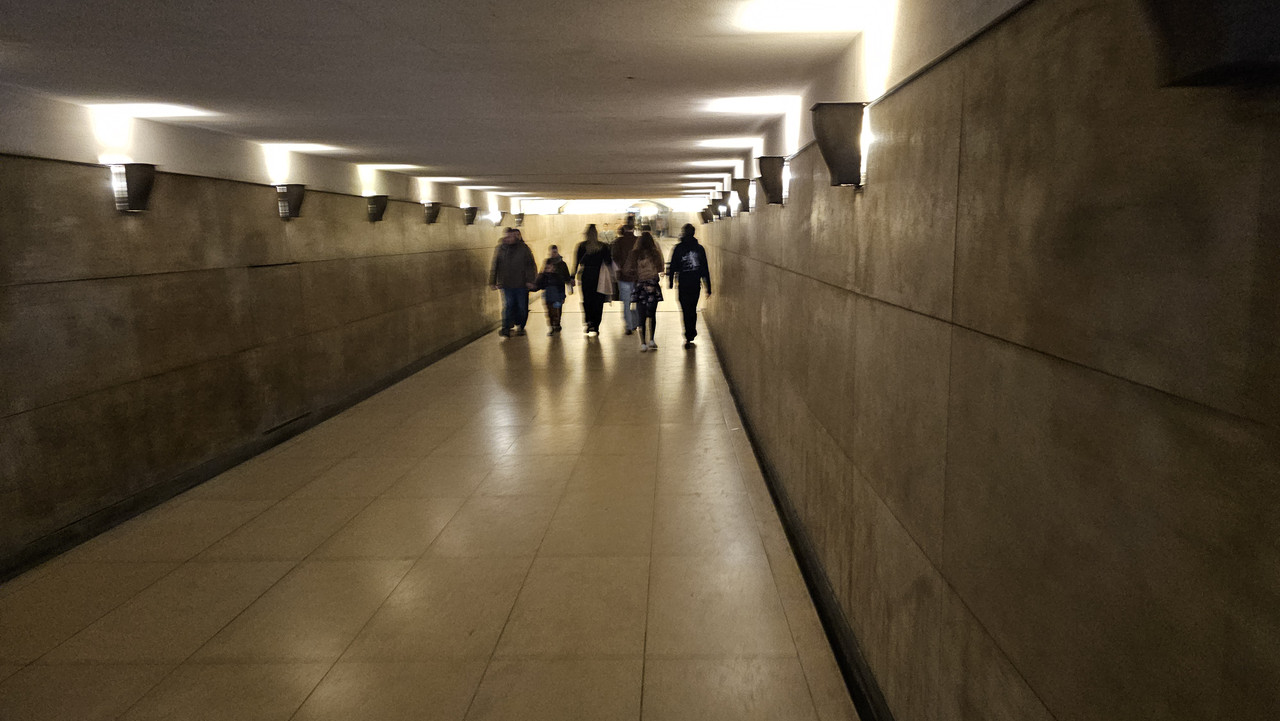 為什麼他們地下道很乾淨很有氣氛還沒有遊民?